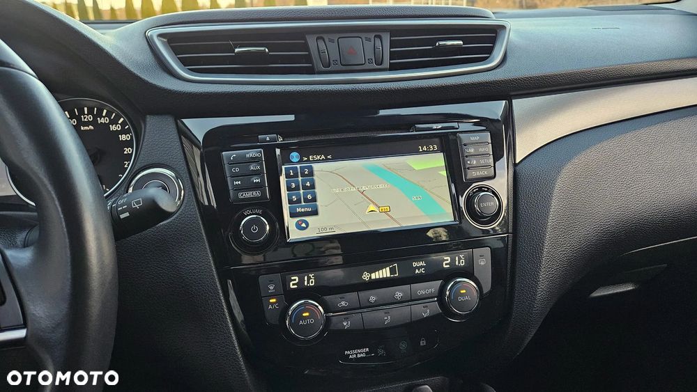 Nissan Qashqai 1.6 DIG-T N-Connecta - 29