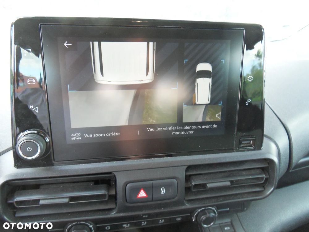 Citroën Berlingo M PureTech 130 EAT8 SHINE - 23