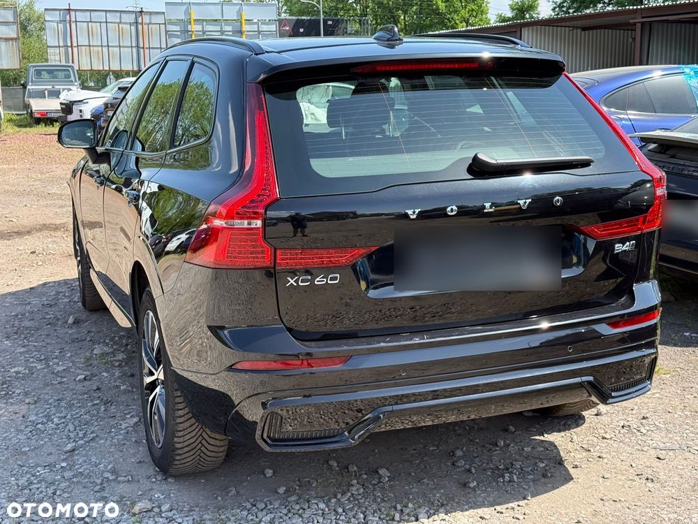 Volvo XC 60 ver-b4-d-awd-plus-dark - 2