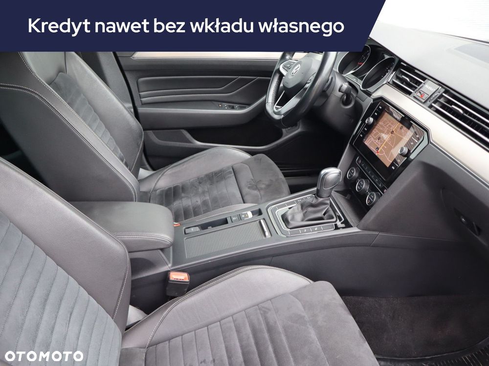 Volkswagen Passat - 11