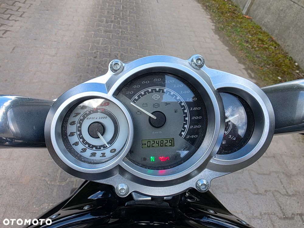 Harley-Davidson V-Rod Muscle - 13
