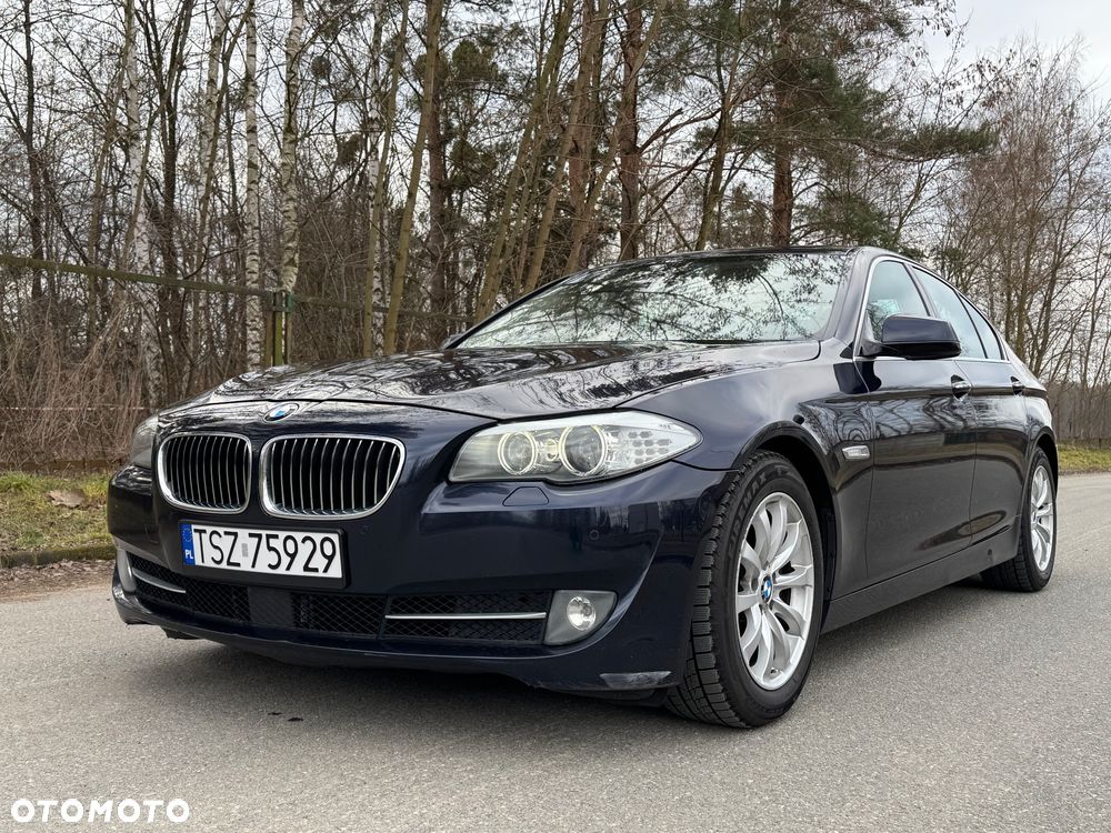 BMW Seria 5 535d Sport-Aut Luxury Line - 7