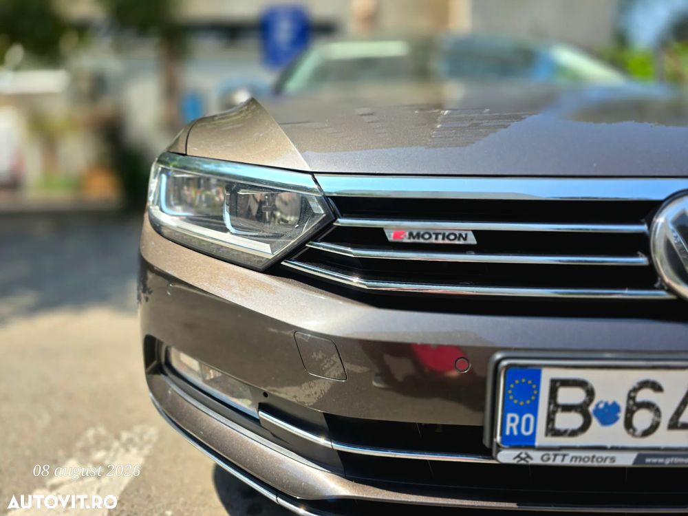 Volkswagen Passat 2.0 TDI DSG Highline - 12