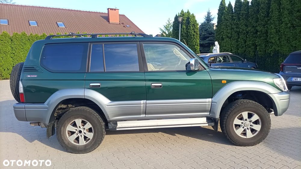 Toyota Land Cruiser - 3