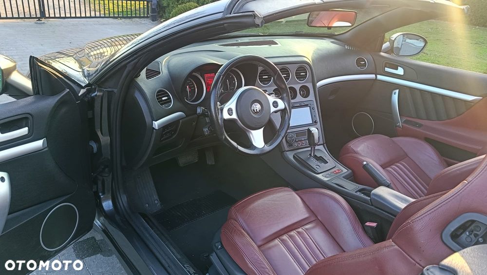 Alfa Romeo Spider - 5