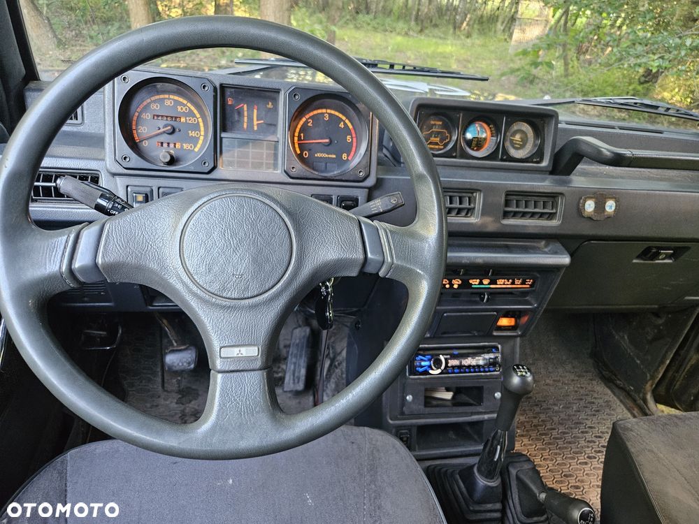 Mitsubishi Pajero - 7