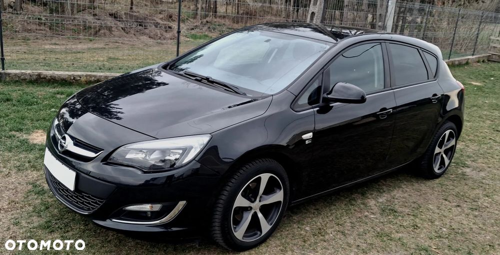 Opel Astra 1.4 150 Jahre - 9