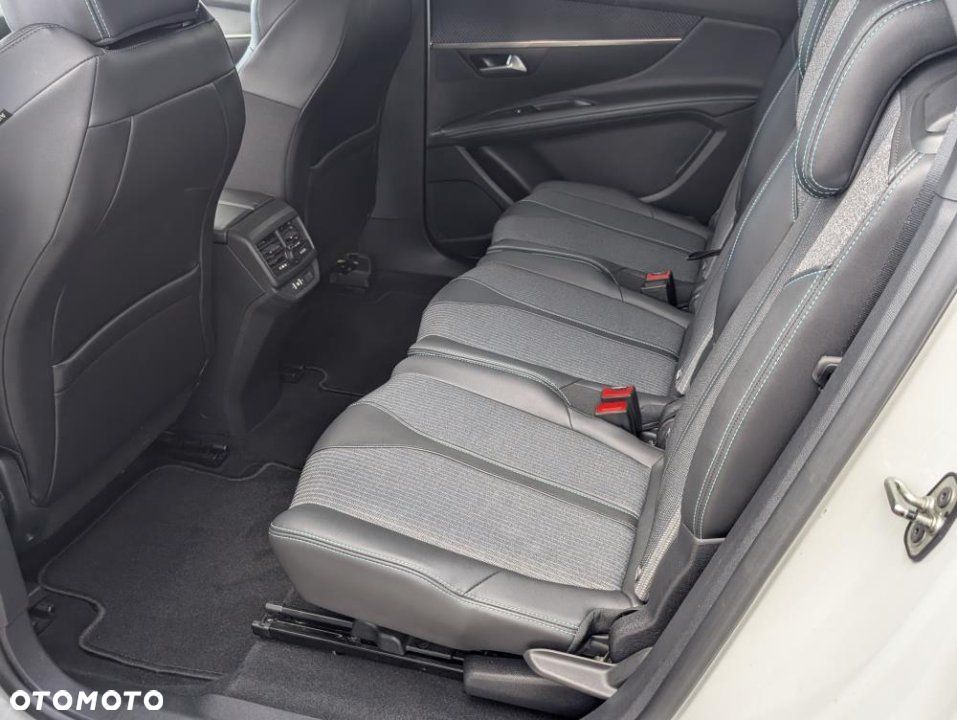 Peugeot 5008 - 32