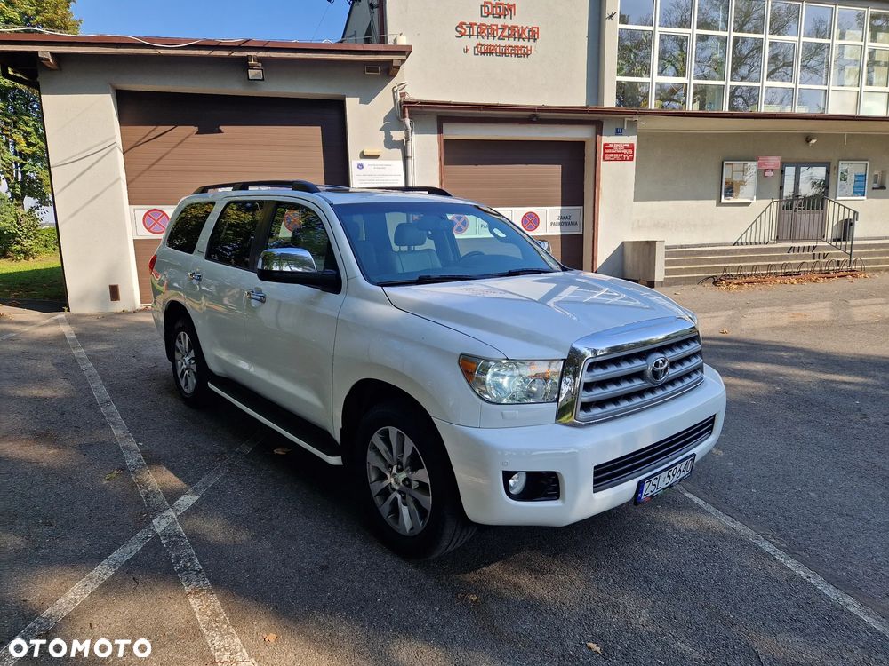 Toyota Sequoia - 21