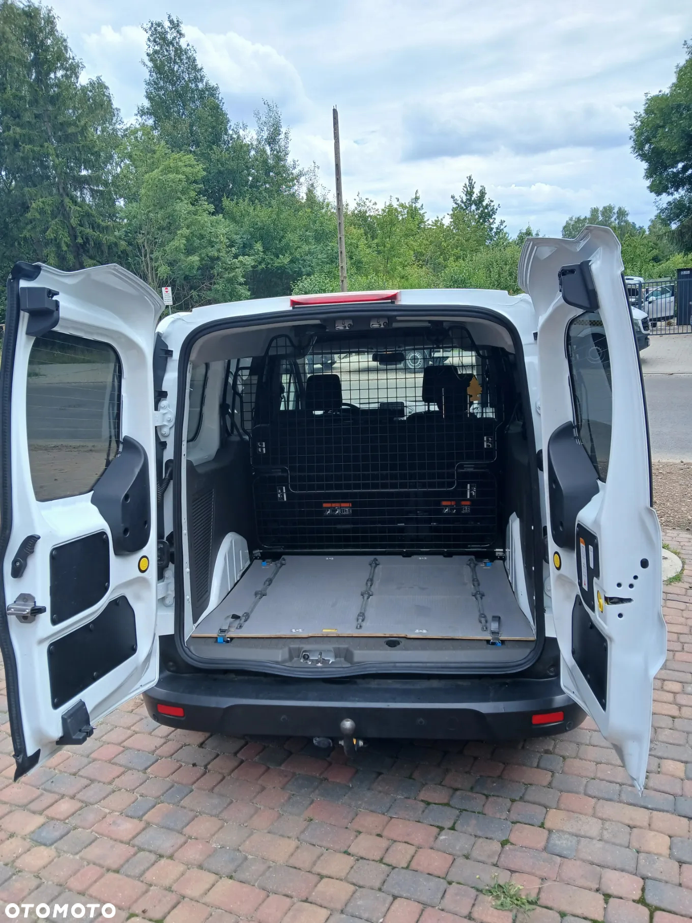 Ford Transit Connect - 20