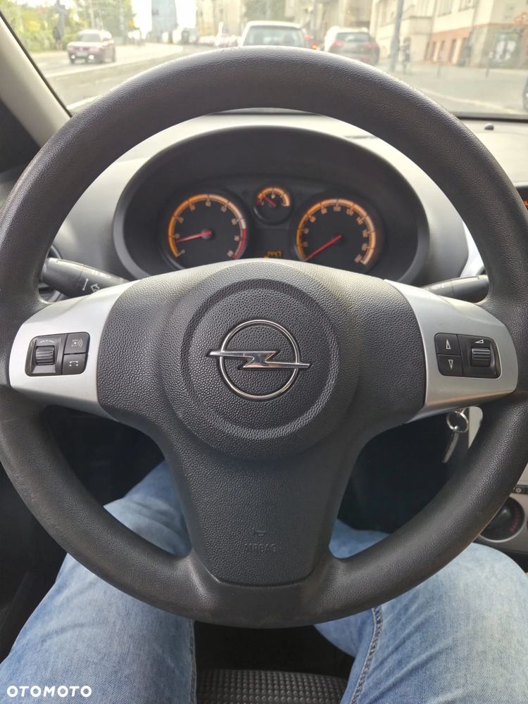 Opel Corsa 2012 photo 4