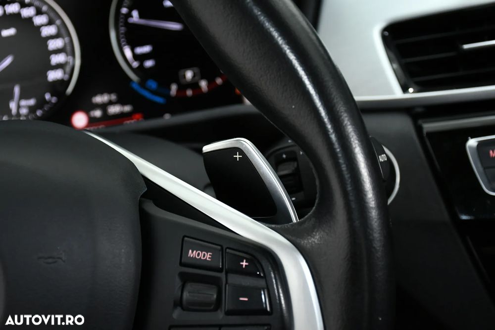 BMW X1 sDrive18d Aut. Sport Line - 24