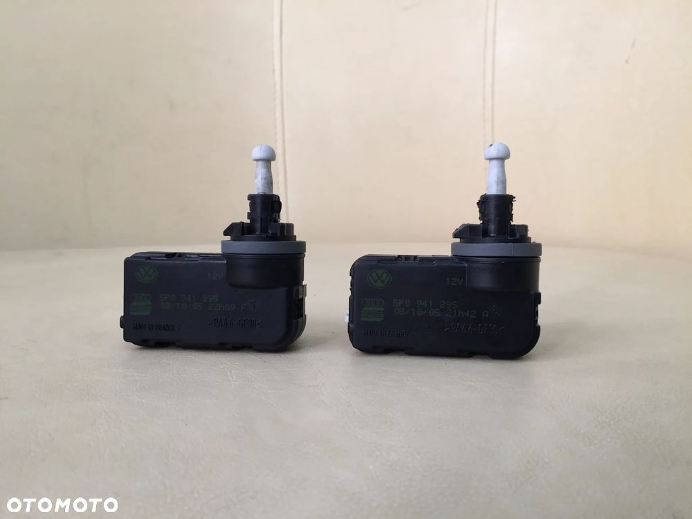 SILNICZEK REGULACJI LAMP ŚWIATEŁ REFLEKTORÓW SEAT ALTEA/ ALTEA XL/ TOLEDO III/ LEON II 5P0941295 - 2