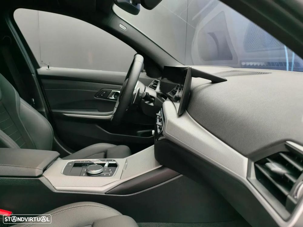BMW 318 d Auto - 27