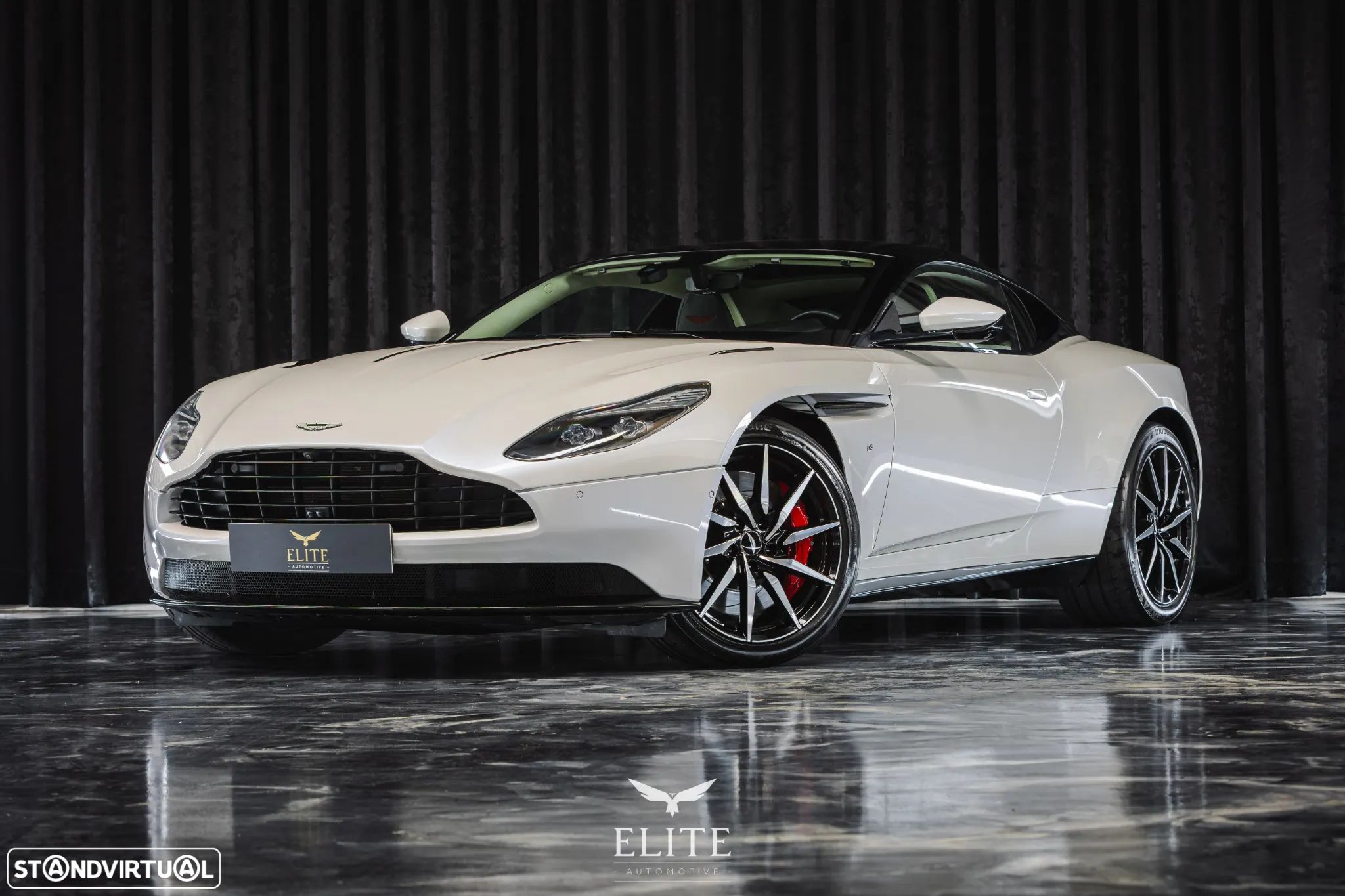 Aston Martin DB11 Coupé V12 Launch Edition - 1