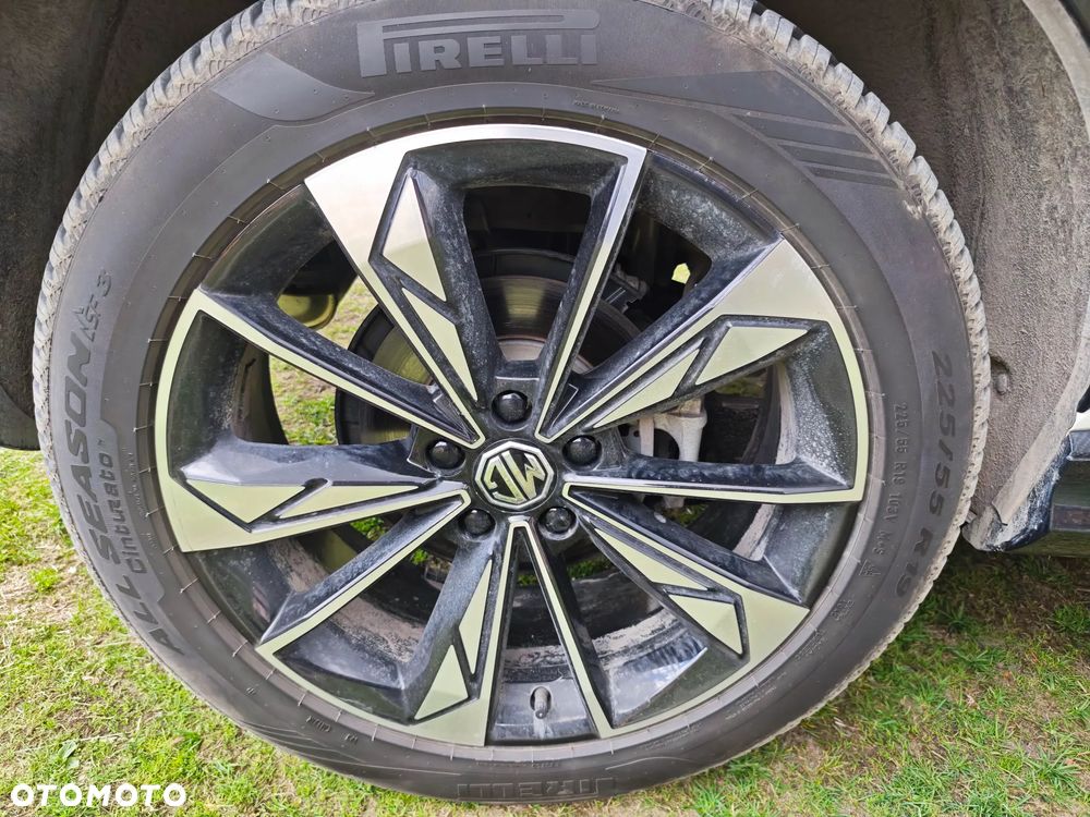 MG HS 1.5 T-GDI Exclusive DCT - 16