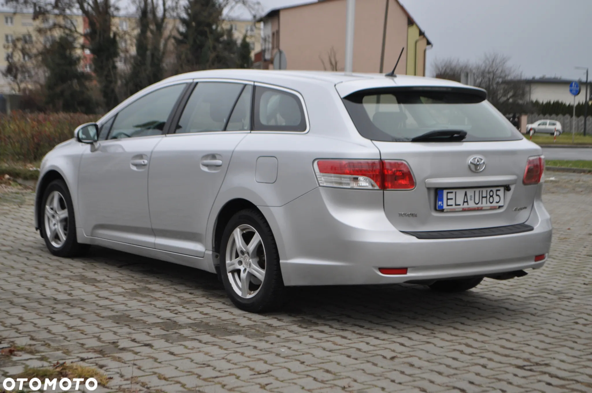 Toyota Avensis 1.8 Active - 10