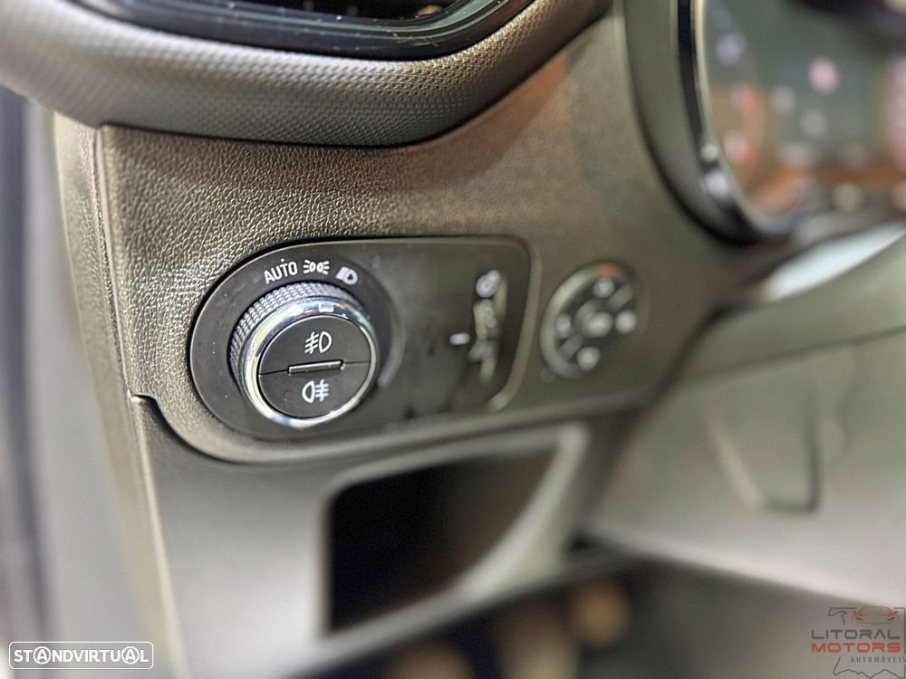 Opel Crossland 1.2 T GS Line - 19