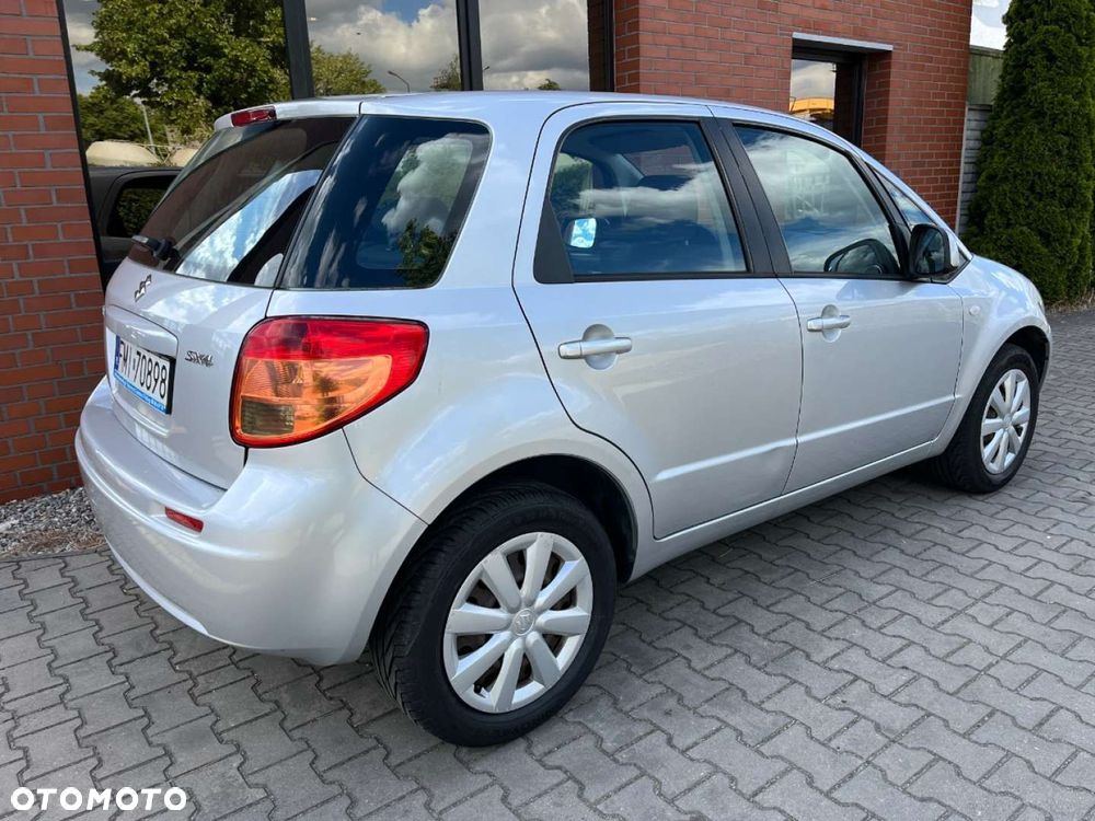 Suzuki SX4 1.5 Comfort - 4