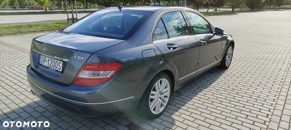 Mercedes-Benz Klasa C 250 CGI BlueEff Avantgarde - 5
