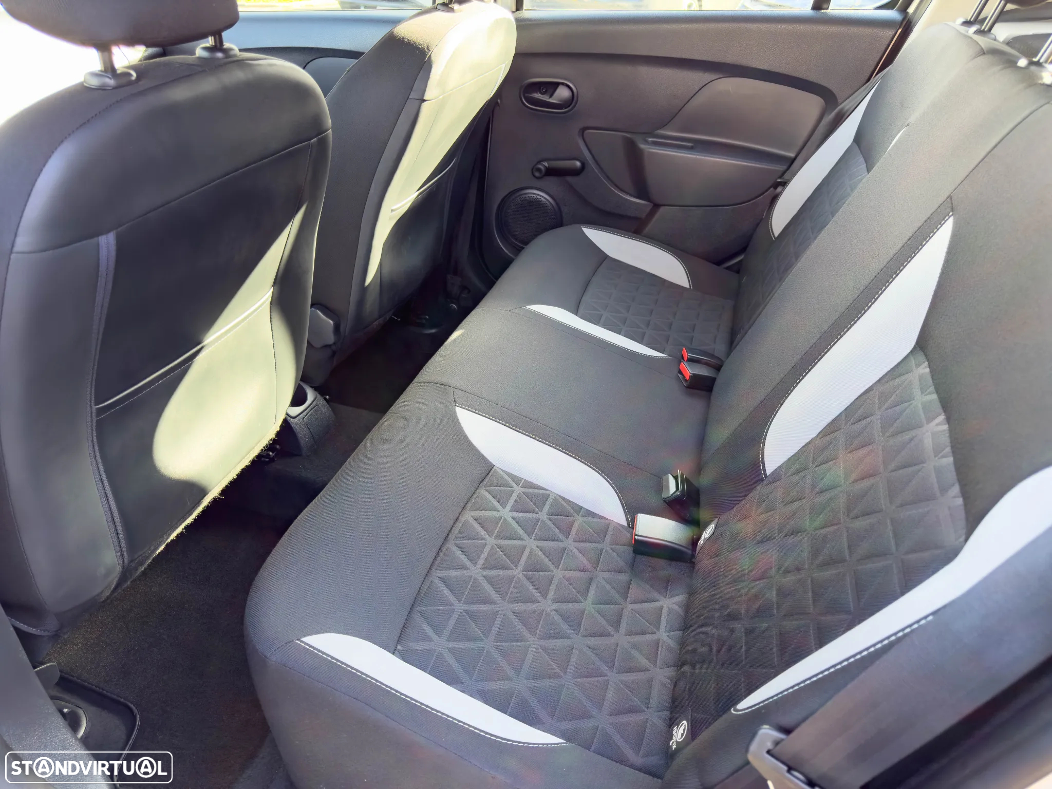 Dacia Sandero 0.9 TCe Stepway - 8
