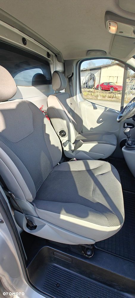 Opel Vivaro - 19