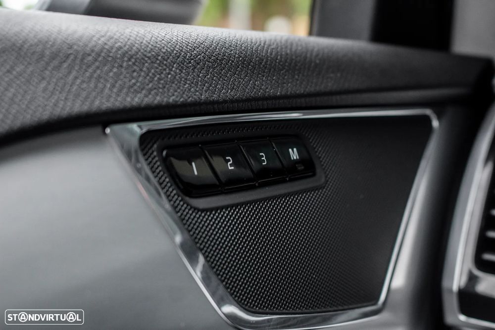 Volvo XC 90 2.0 D4 Momentum - 20