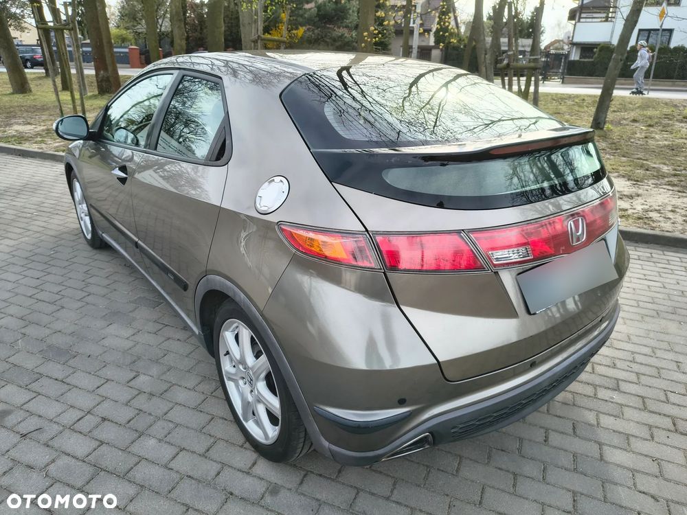 Honda Civic 1.8 Sport - 6