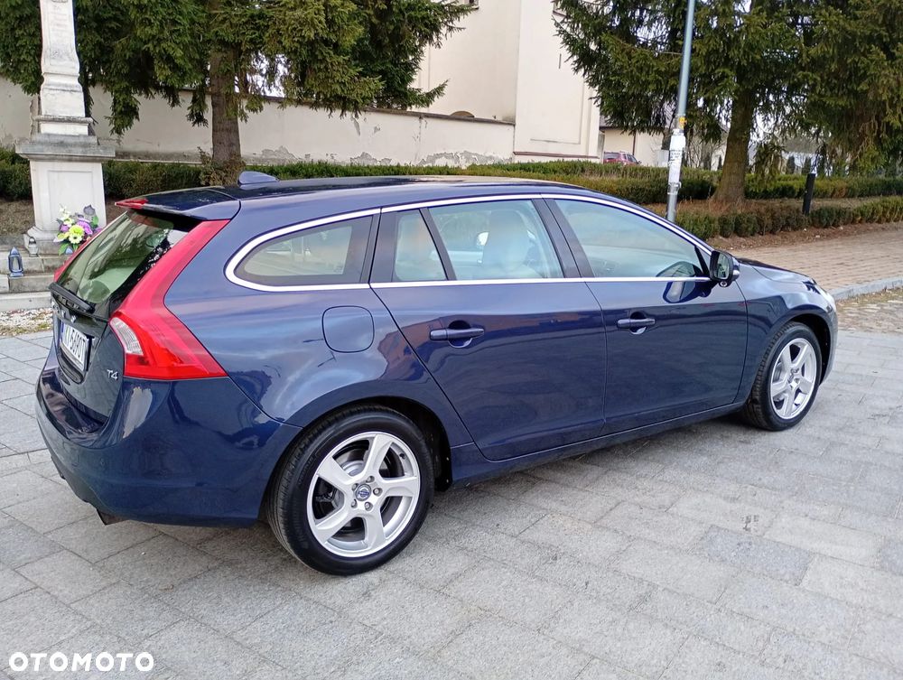 Volvo V60 T4 Edition - 17