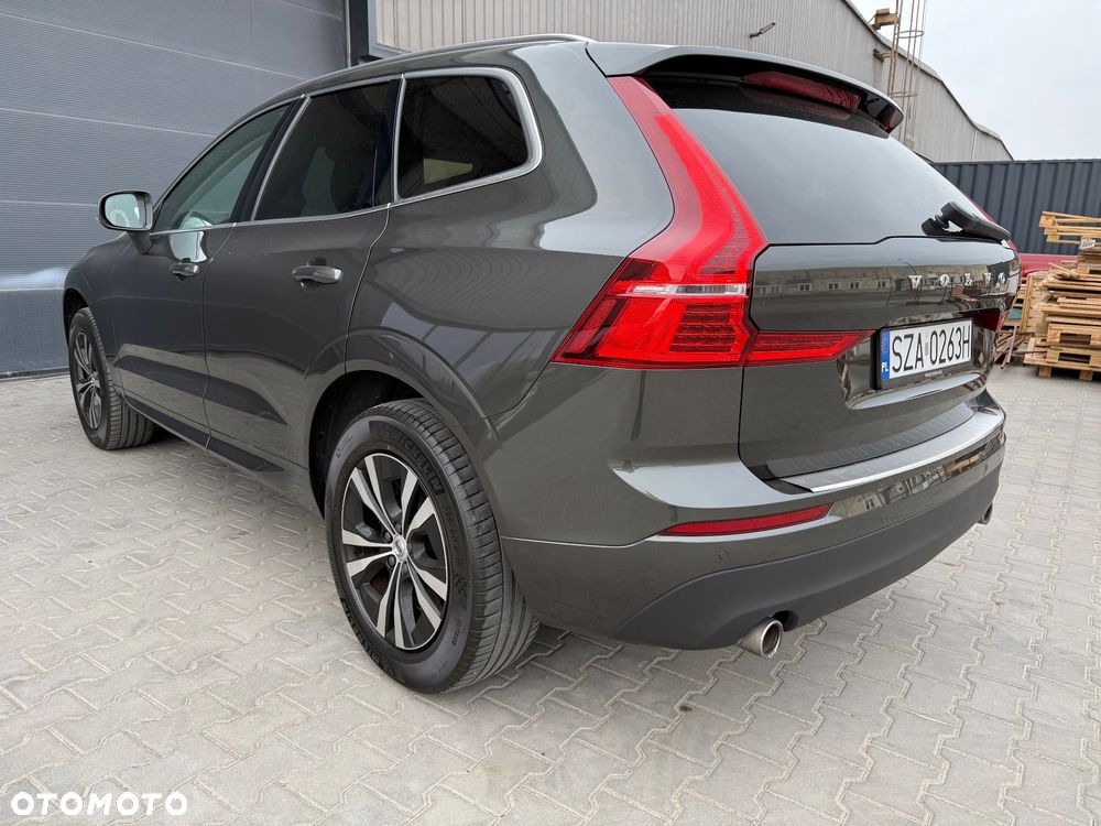 Volvo XC 60 B4 B Geartronic Momentum Pro - 28