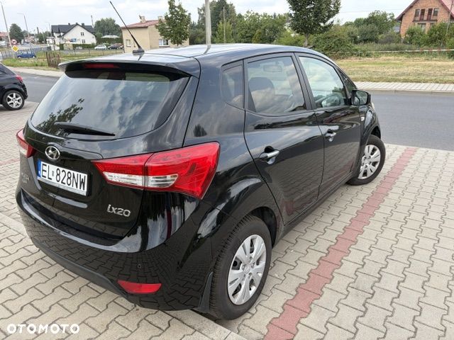 Hyundai ix20 1.4 Comfort blue - 14