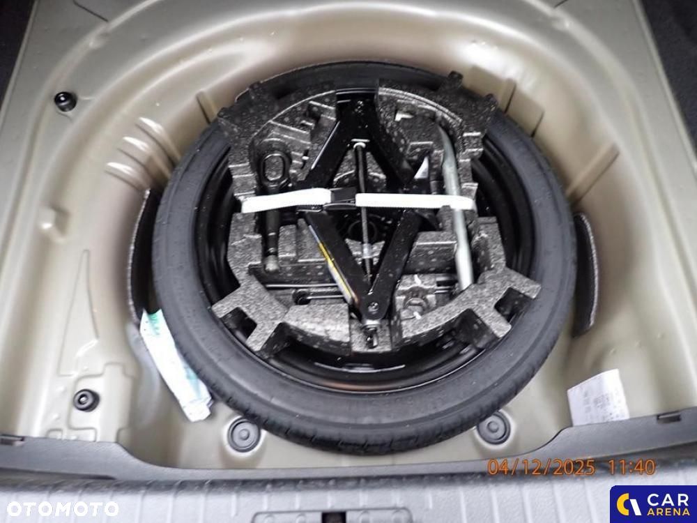 Volkswagen Passat - 26