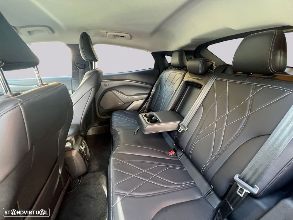 Ford Mustang Mach-E 75.7 kWh Premium AWD - 39