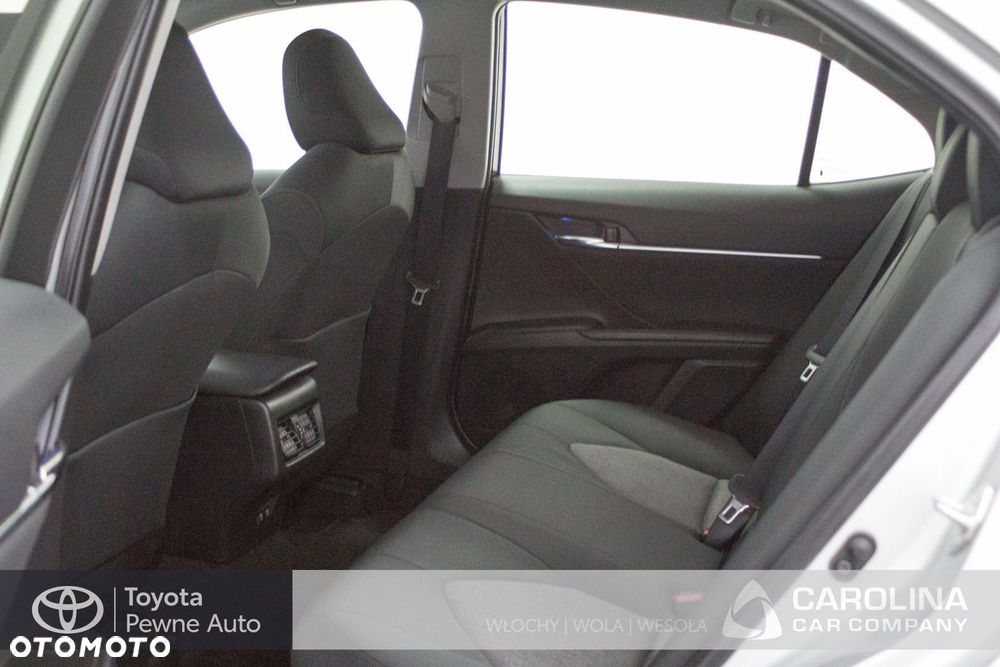 Toyota Camry - 7