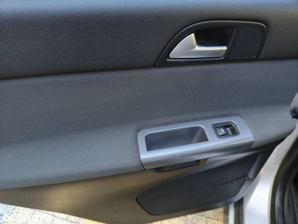 Volvo V50 - 34