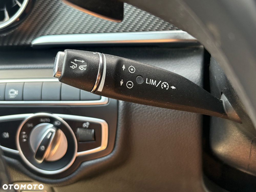 Mercedes-Benz Klasa V 300 d lang 9G-TRONIC Avantgarde Edition Edition 19 - 33