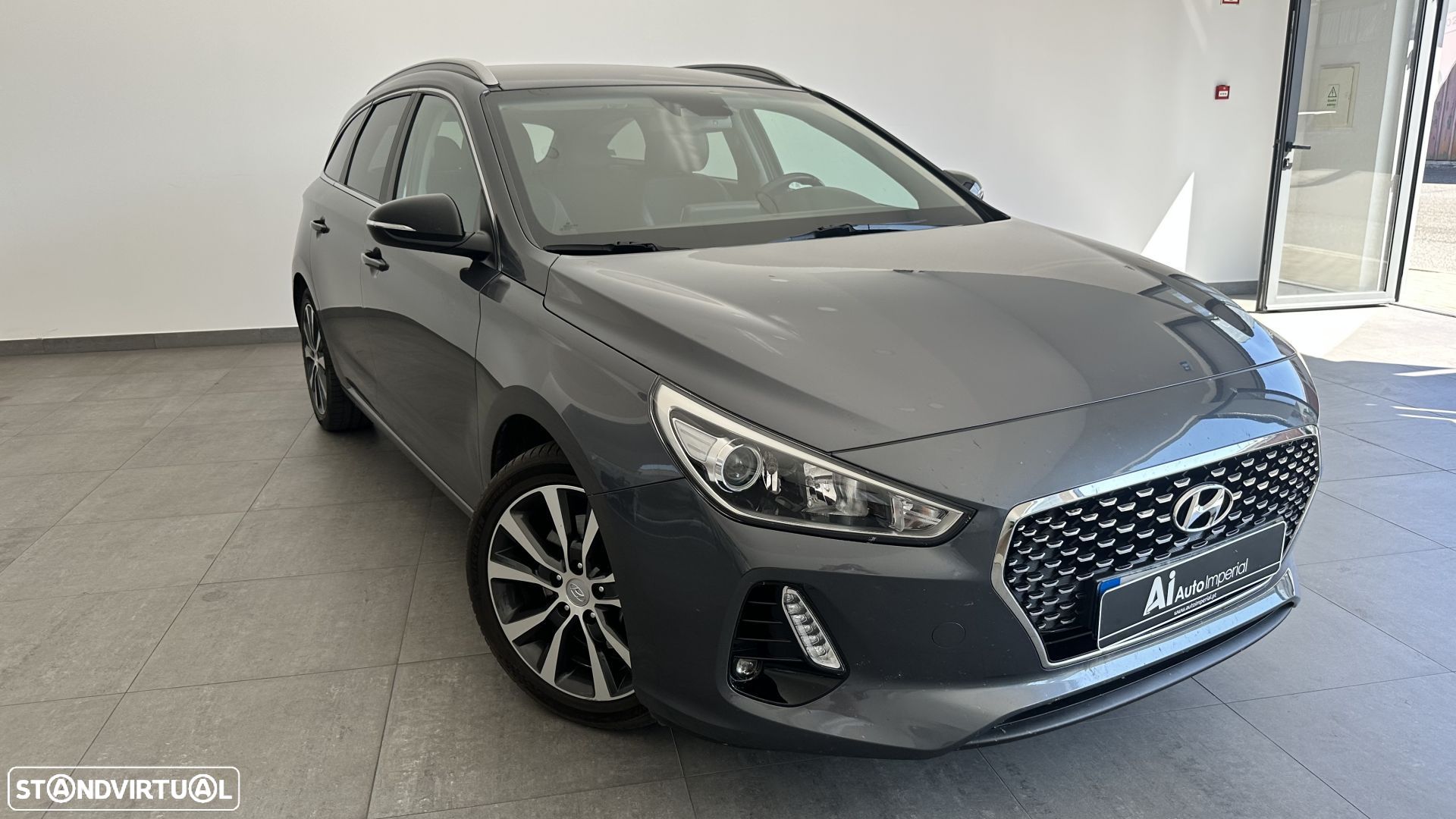 Hyundai i30 1.6 CRDI Comfort+Navi - 1