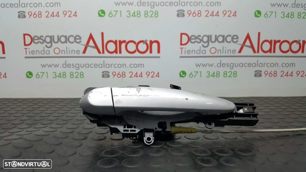 PUXADOR EXTERIOR FRENTE DIREITO BMW SERIE 1 BERLINA (E81/E87) 120D - 7