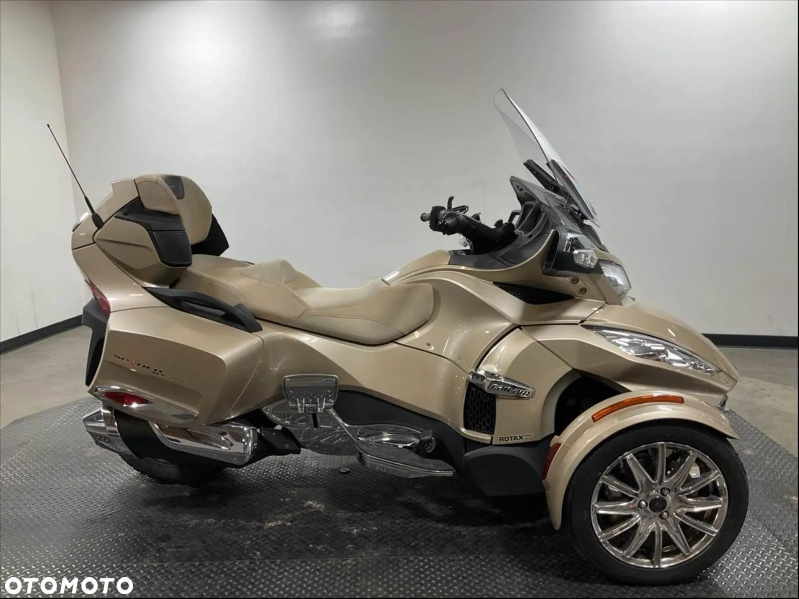 Can-Am Spyder - 1