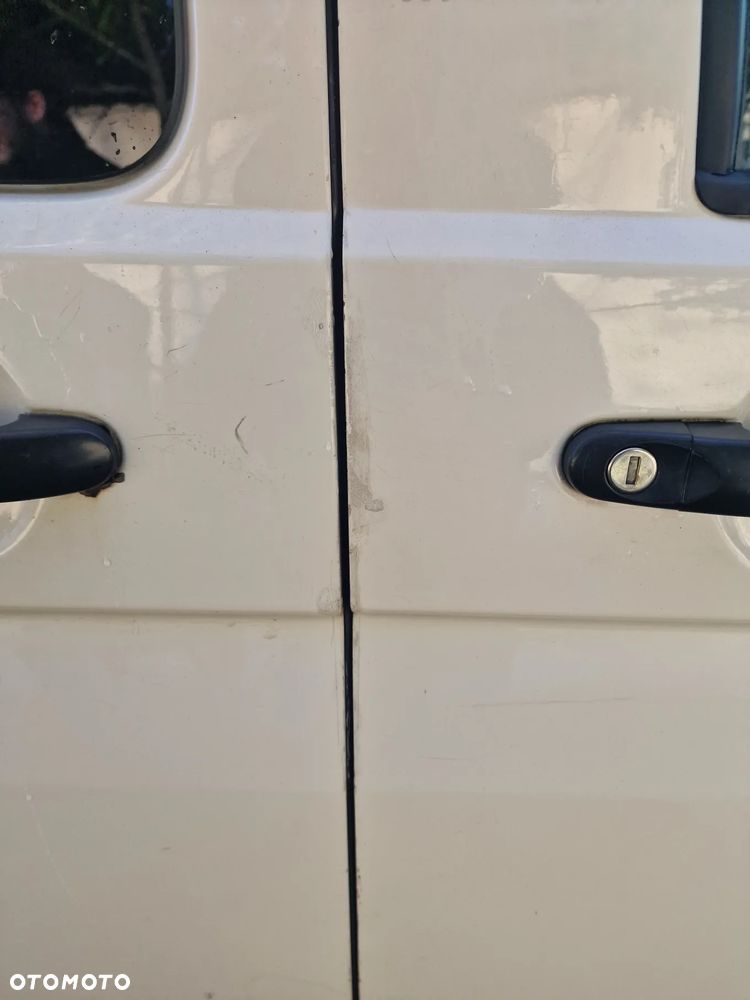 Volkswagen Transporter T5 - 17