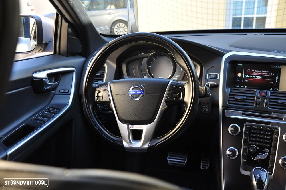 Volvo XC 60 2.0 D4 R-Design Summum Geartronic - 23