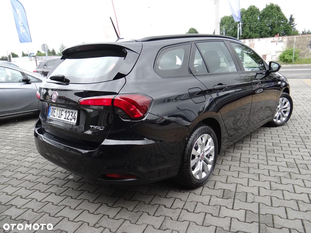 Fiat Tipo 1.4 16v Lounge EU6d - 2