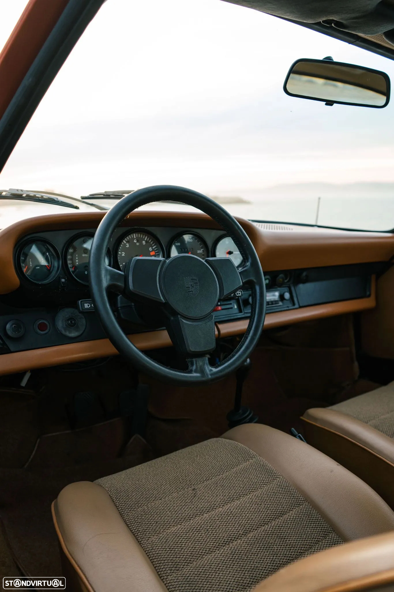 Porsche 911 Série G - 16