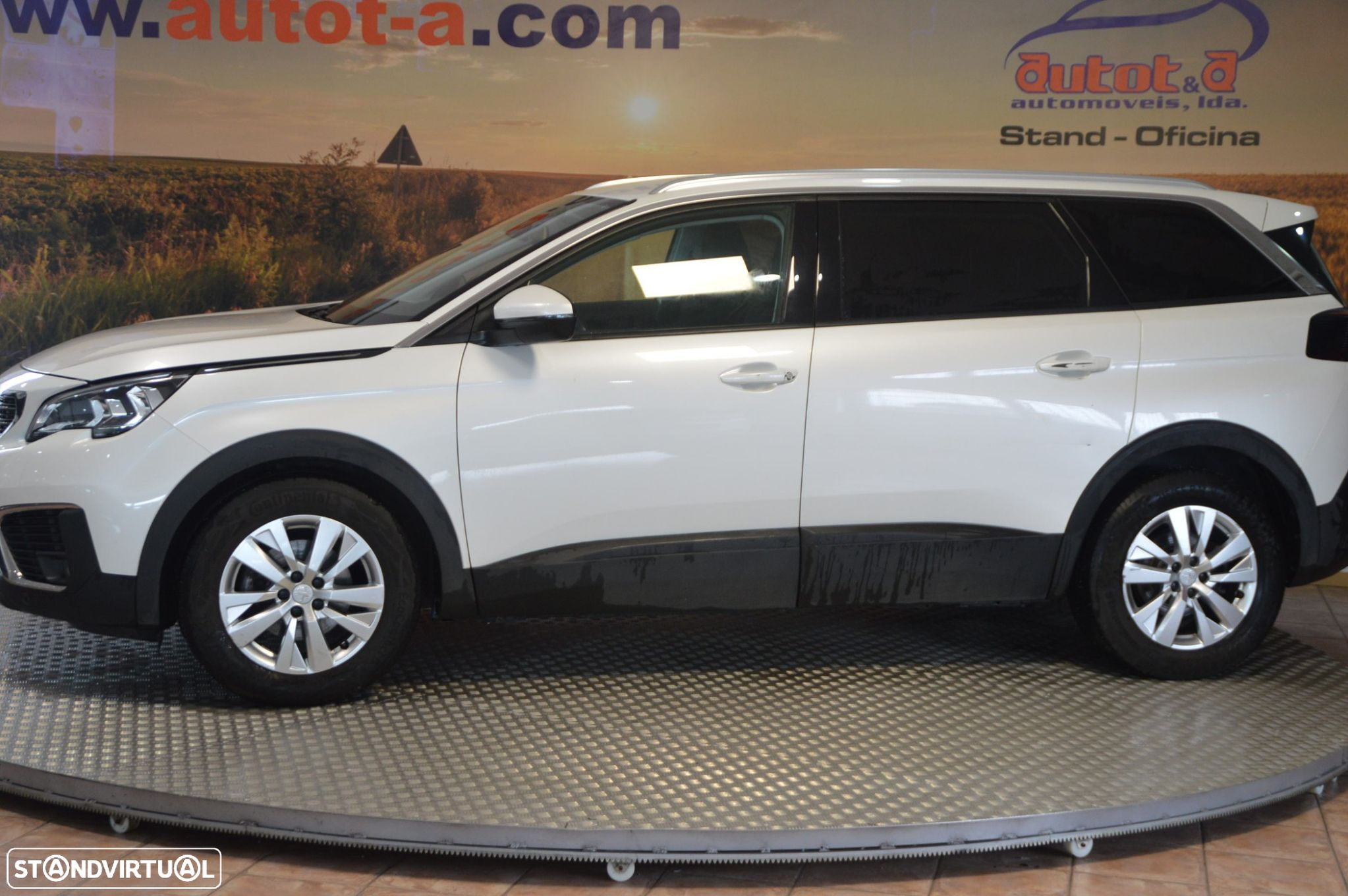 Peugeot 5008 1.2 PureTech Allure EAT6 - 2