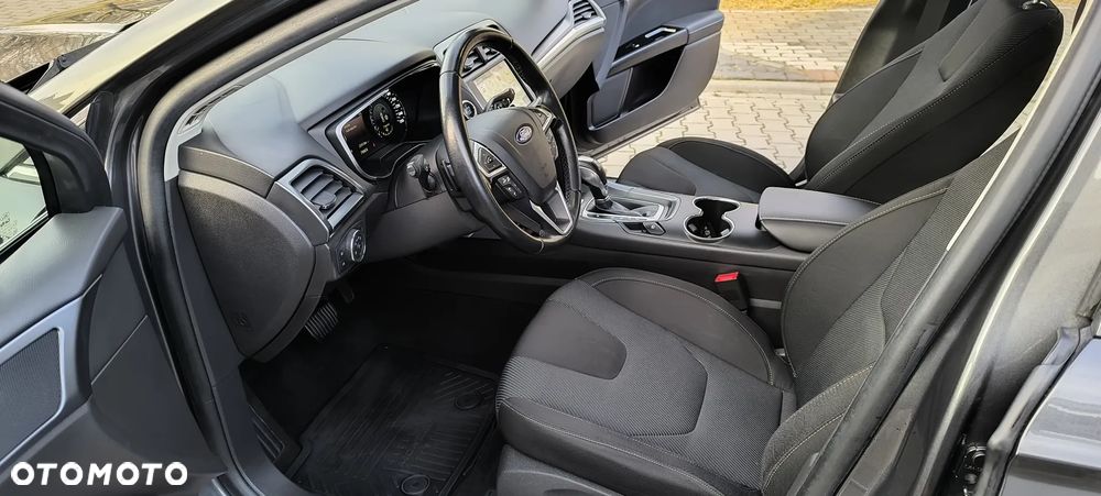 Ford Mondeo 2.0 TDCi STart-Stopp PowerShift-Aut Titanium - 4