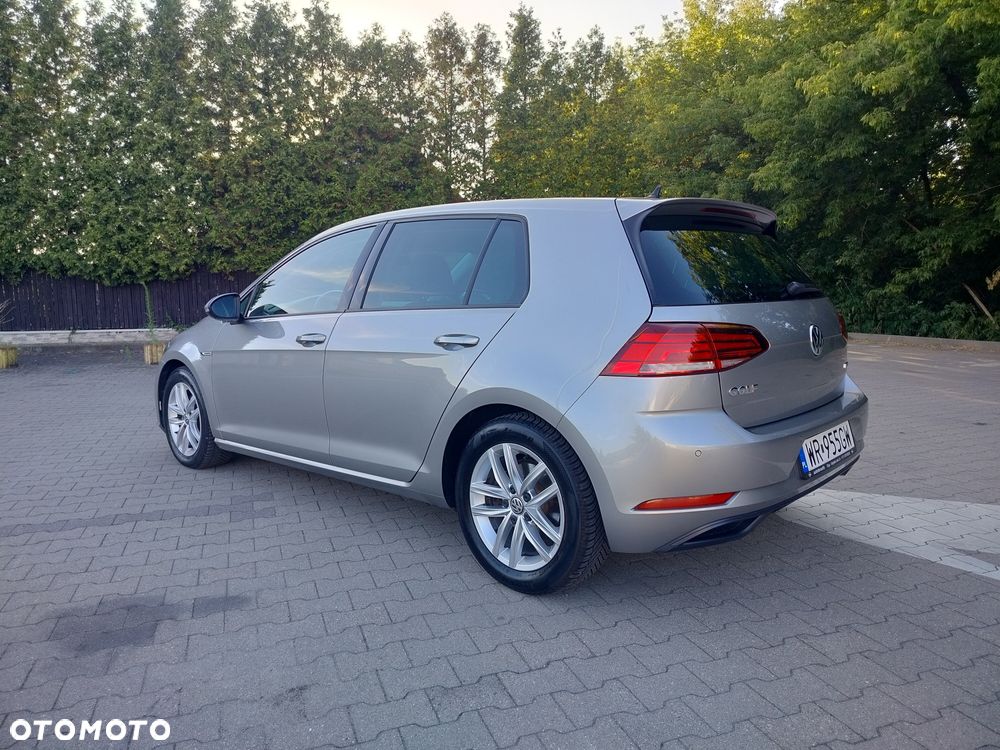 Volkswagen Golf - 2