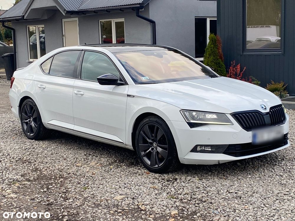 Skoda Superb 2.0 TDI Sportline DSG - 2