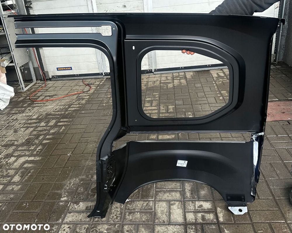 berlingo 4 18- proace city18- combo e 19- doblo 3 22- próg prawy tył - 5