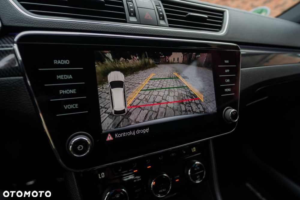 Skoda Superb 1.5 TSI Sportline DSG - 20