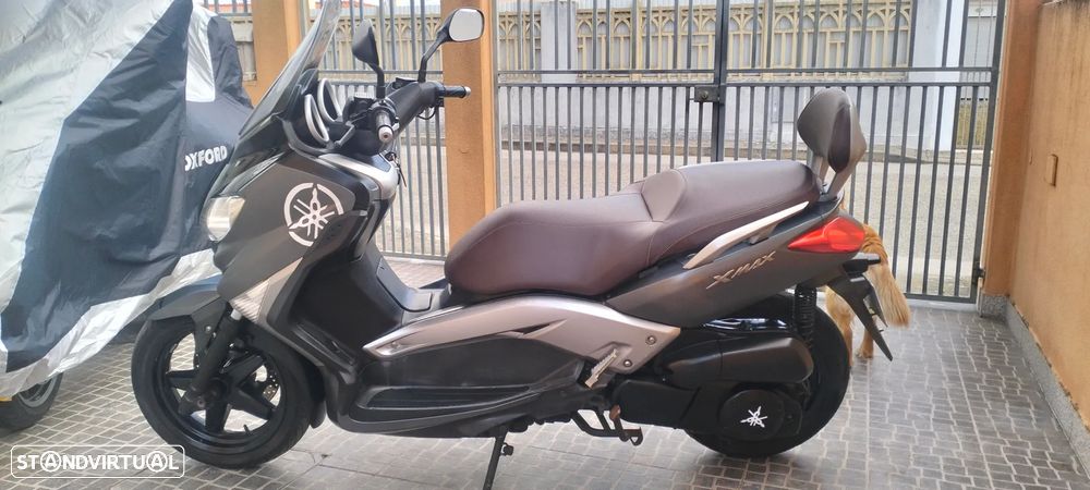 Yamaha X-Max - 12
